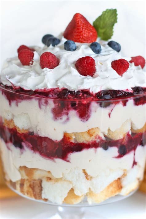 Easy Mixed Berry Trifle With Angel Food Cake Better Living