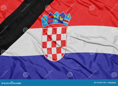 Bandera Nacional De Croacia Con La Cinta De Luto Negra Imagen De