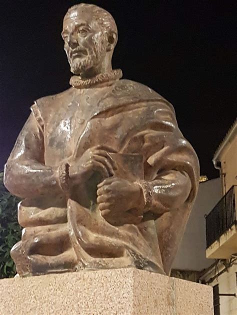 Monumento A Luis Barahona De Soto Por El Escultor Amadeo Ruiz Olmos