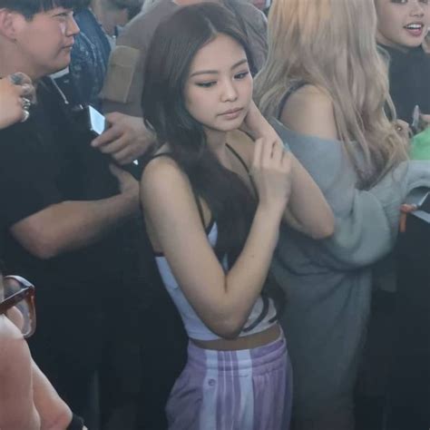 Kpop Girl Groups Kpop Girls Pink Tour Jennie Blackpink Girl Crushes