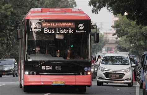 DKI Bakal Tambah 100 Unit Bus Listrik Transjakarta Poskotaonline