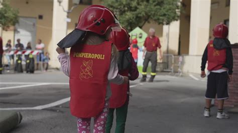 Bambini Vigili Del Fuoco Per Un Giorno A Rapallo Con Pompieropoli Teleradiopace Tv