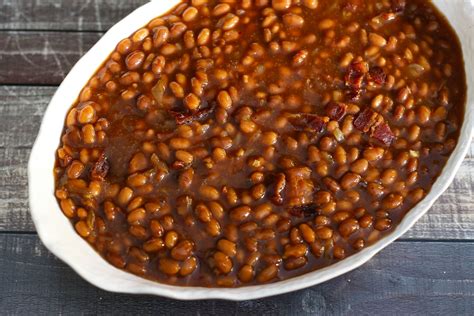 These Incredibly Easy Slow Cooker Baked Beans With Bacon Are Made With