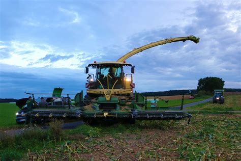 Lohnunternehmen Schmerer Krone Big X1180 am 21 09 23 beim Mais Häckseln