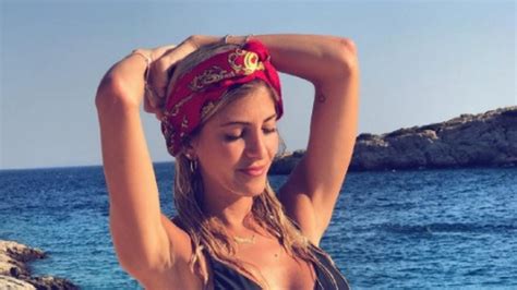 Cande Ruggeri Levant Suspiros En Bikini En Las Playas De Grecia