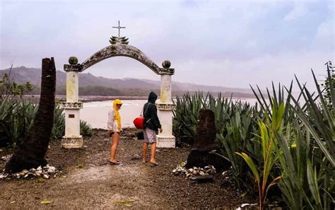 Cabuya Costa Rica - Unique Island Cemetery