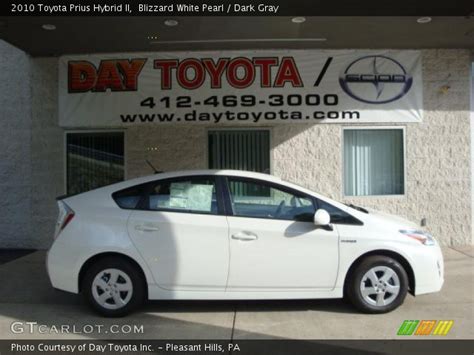 Blizzard White Pearl Toyota Prius Hybrid Ii Dark Gray Interior