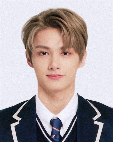 Pin On Jun Seventeen Junhui Seventeen Going Seventeen Seventeen Jun