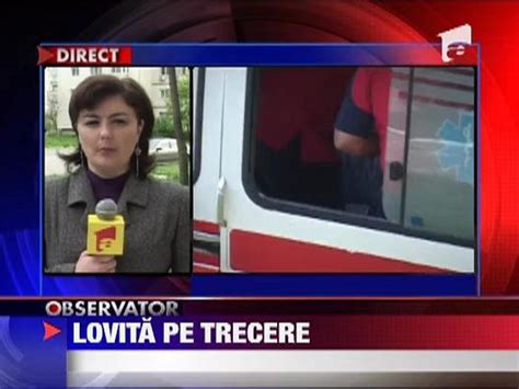 Femeie Lovita In Plin De Un Autobuz Pe Trecere De Pietoni