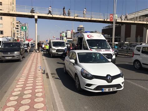 Diyarbakır da Zincirleme Trafik Kazası 4 Yaralı Haberler