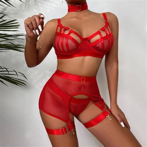 Ensemble De Lingerie Intime Creuse En Perspective De Maille De Sous