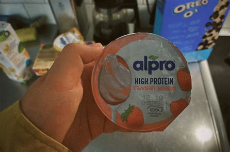 Alpro High Protein Greek Yoghurt Strawberry Vegansk Yoghurt Vegojakt Se