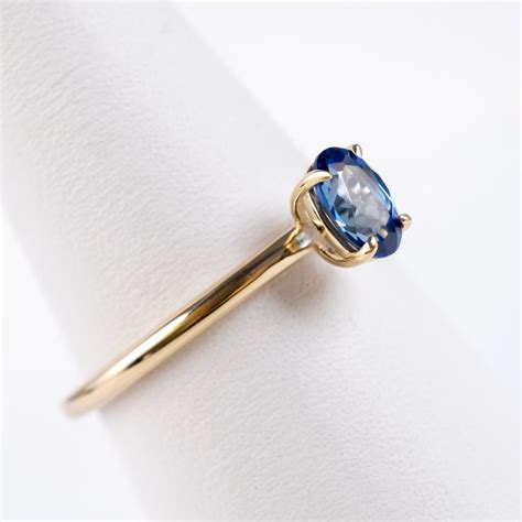 Cornflower Blue Sapphire Solitaire Ring Ct Yellow Gold In Blue