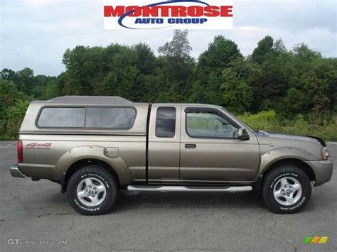 Gold Rush Metallic Nissan Frontier Se V King Cab X