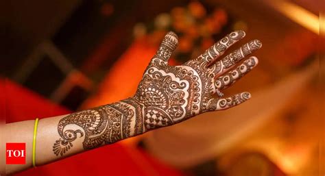 Karwa Chauth 2024 Zodiac Inspired Mehndi For Love And Luck During