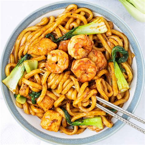 Garlic Shrimp Tofu Udon Noodles 30 Min Recipe Christie At Home