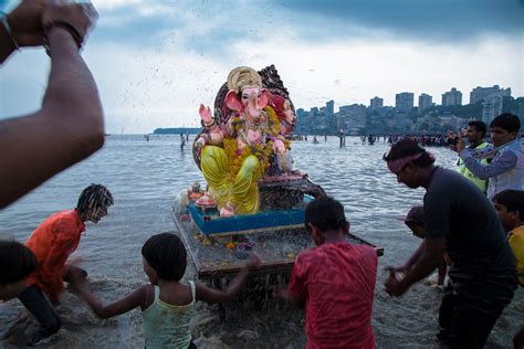 Ganpati Visarjan :: Behance