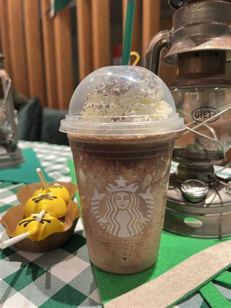 This New Starbucks Summer Drink Tastes Just Like Mint Chocolate Chip Ice Cream