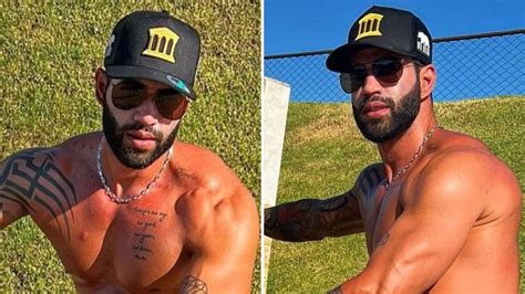 Gusttavo Lima Surge Sem Camisa E Ostenta Em Moto Avaliada Em R Mil