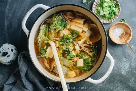 Napa Cabbage Tofu Soup 白菜豆腐汤 Omnivores Cookbook