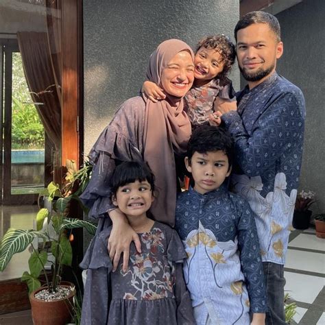 Kerajaan Bisnis Shireen Sungkar Dan Teuku Wisnu Gak Heran Hidupnya