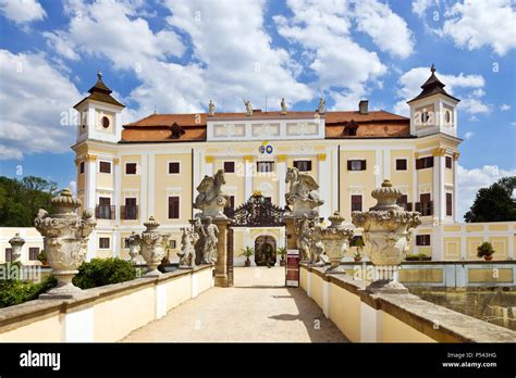 barokní zamek a park Milotice Jihomoravský kraj Ceska republika