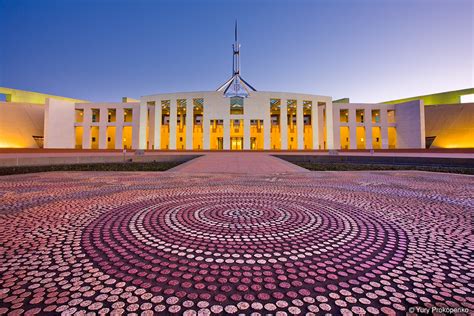 Canberra Day Tour