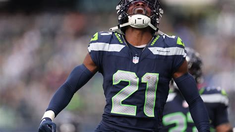 Seahawks Cb Devon Witherspoon Named Finalist For Defensive Rookie Of The Year