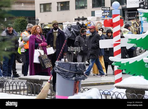 New York Ny Usa Th Mar Melissa Mccarthy Paapa Essiedu