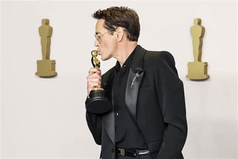 Robert Downey Jr Conmueve En Los Scar Donde Gan Como Mejor