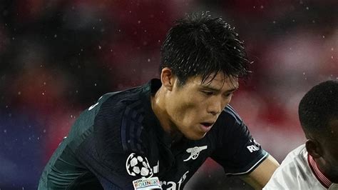 Japanese Defender Tomiyasu Signs New Long Term Contract With Arsenal