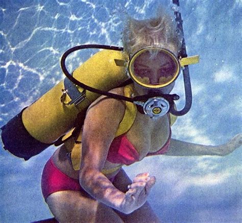 Pin By Carlos Rechy On Scuba Vintage Scuba Diver Girls Scuba Girl