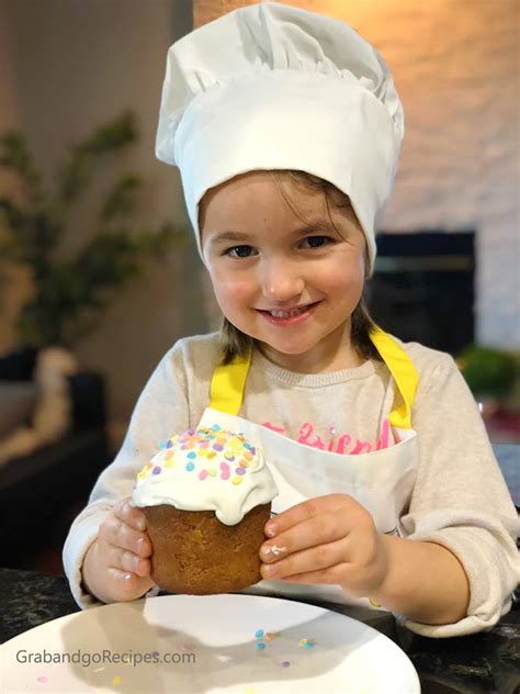 Moms Russian Kulich Easter Bread Grabandgorecipes