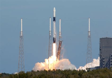 Spacex Lan A Sucesso C Psula Crew Dragon Esta O Espacial