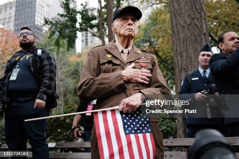 Veterans Day Usa Photos And Premium High Res Pictures Getty Images