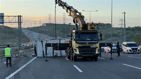 Kuzey Marmara Otoyolu Nda Kamyonet Otomobile Arpt L Yaral