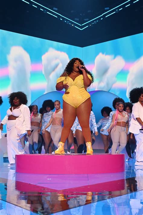 Lizzo 2019 MTV VMAs Performance Video | POPSUGAR Entertainment Photo 11