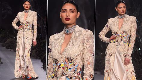 Agency News Athiya Shetty Looks Stunning As She Walks The Ramp For