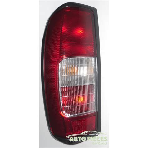 FEU ARRIERE GAUCHE PHARE OPTIQUE FEUX NISSAN NP300 2 5DCi