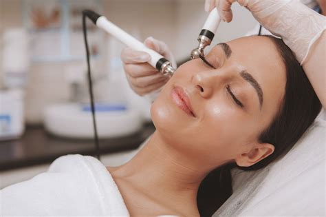 Microcurrent Devices What Are They And How Do They Benefit The Skin Allure