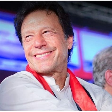 Pin By Aiman On Kaptaan In Imran Khan Photos Imran Khan The