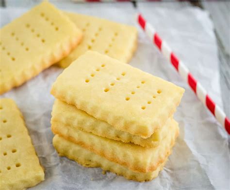 Easy Shortbread Cookies Recipe {Just 3 Ingredients!} | Lil' Luna