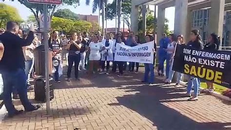 Enfermagem Profissionais Fazem Protesto Por Conta Do Atraso No Repasse