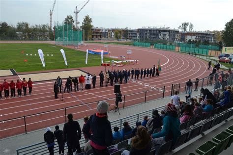 Zmieni Si Ogrodzenie Stadionu L A Dwutygodnik Suwalski