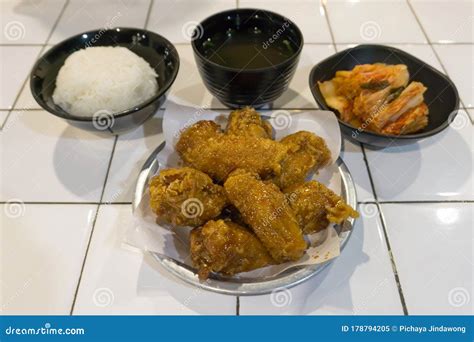 Deep Fried Chicken Wing With Garlic Sauce Stock Image Image Of Restaurant Kimchi 178794205