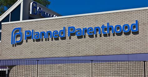 planned parenthood survive  federal funds cbs news