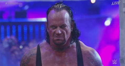 The Undertaker Made Another Epic Entrance At WrestleMania 32