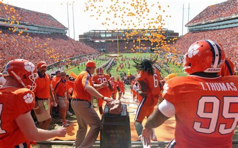 The Best Traditions In College Football Cfb Select