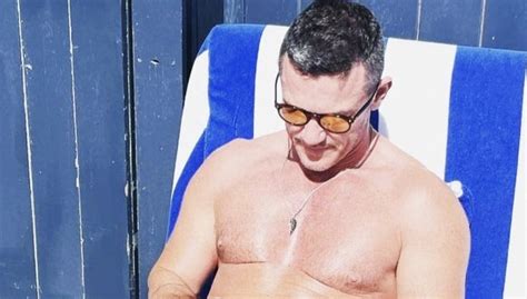 Luke Evans Di Pacco Le Nuove Foto In Slip Bitchyx