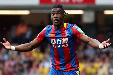 Crystal Palace superstar Wilfried Zaha pulls off stunning skill in pre ...